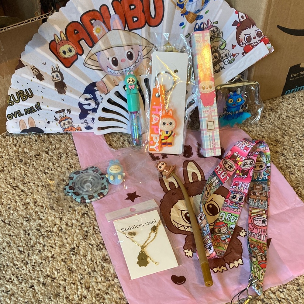 Kawaii Kids Gift Set with Fan and Accessories .